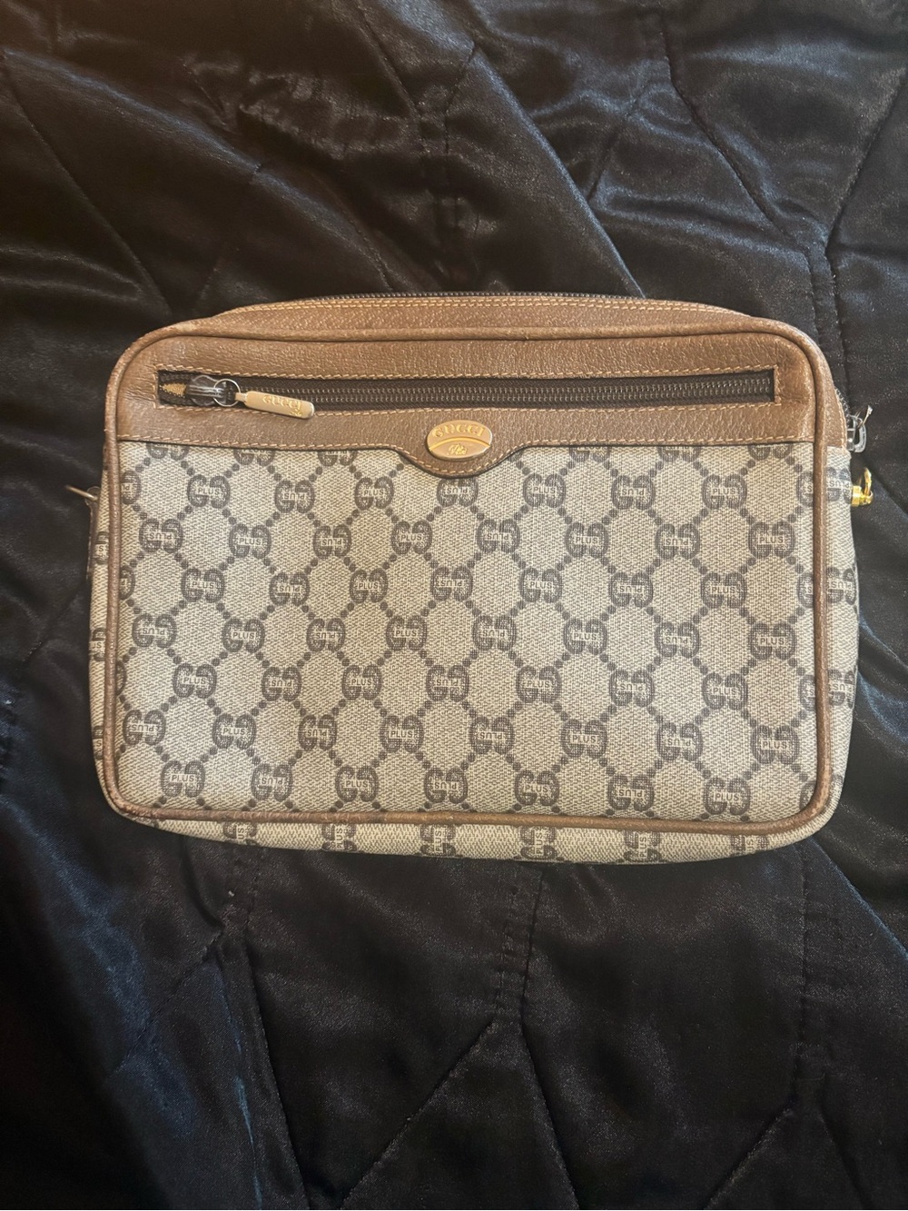 Pre-Loved Gucci Cosmetic Pouch - Picture 2 of 12